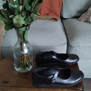 Big Girls Black Mary Janes (size 5) $15